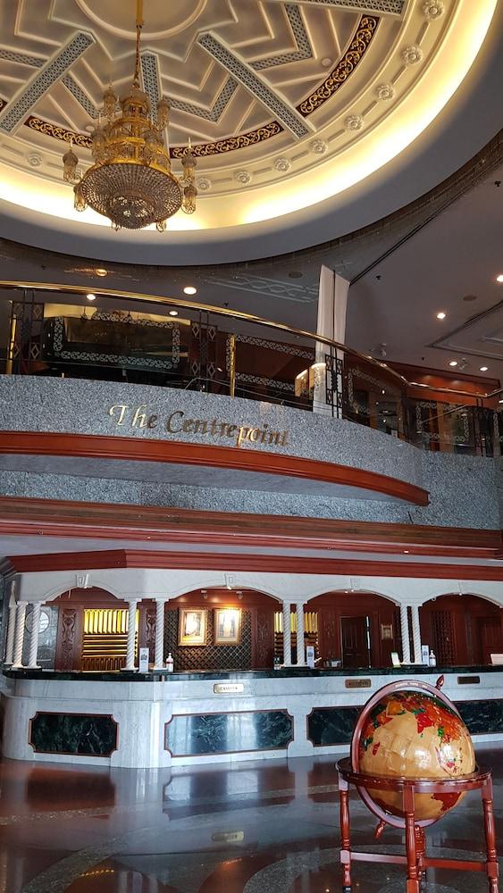 The Centrepoint Hotel Bandar Seri Begawan Buitenkant foto