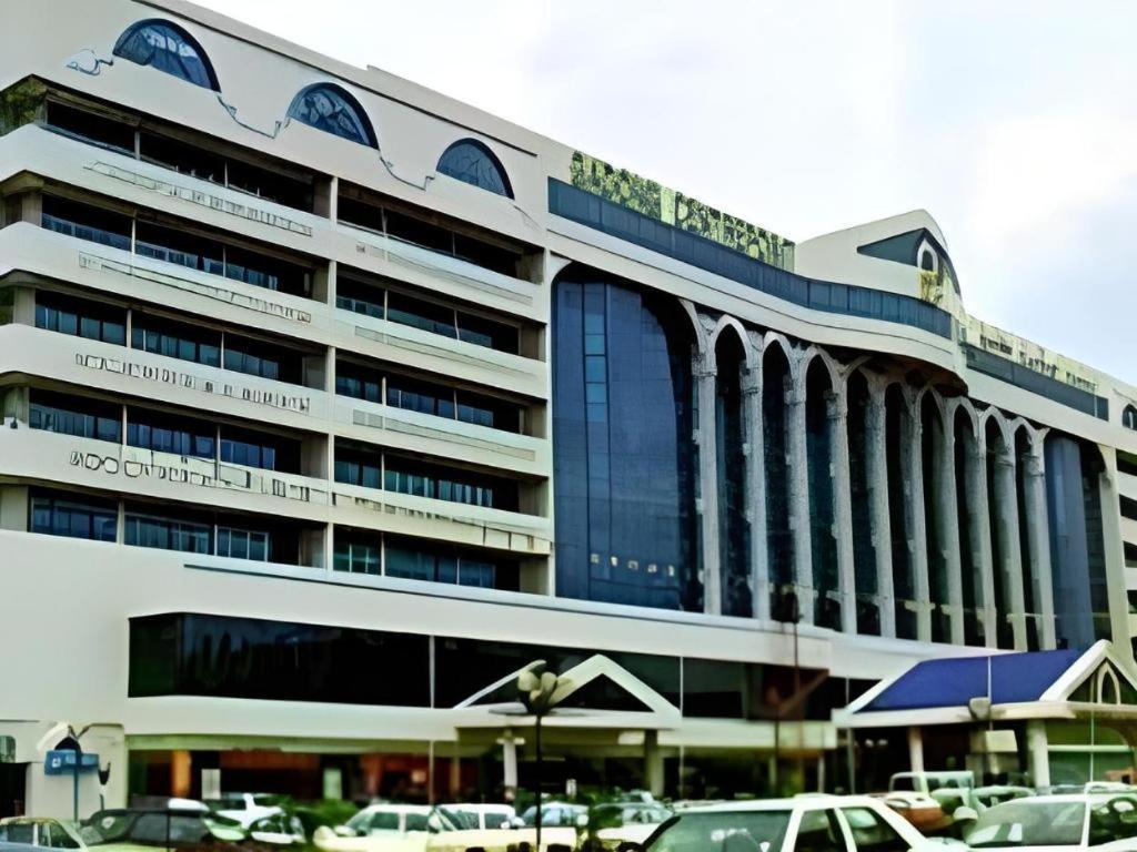 The Centrepoint Hotel Bandar Seri Begawan Buitenkant foto