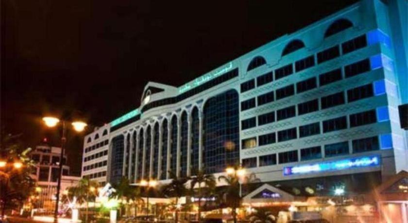 The Centrepoint Hotel Bandar Seri Begawan Buitenkant foto